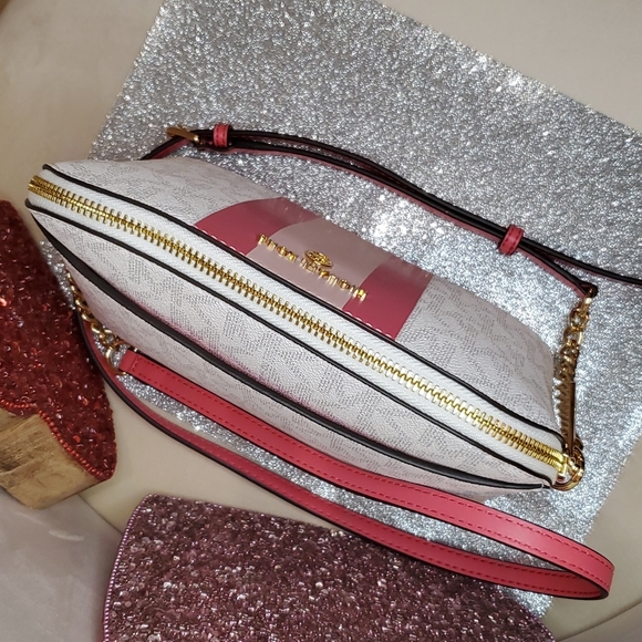 ๐HP๐ Michael Kors ๐NWT๐ Hibiscus Center Stripe Dome Crossbody Purse!๐๐๐ - Picture 3 of 16